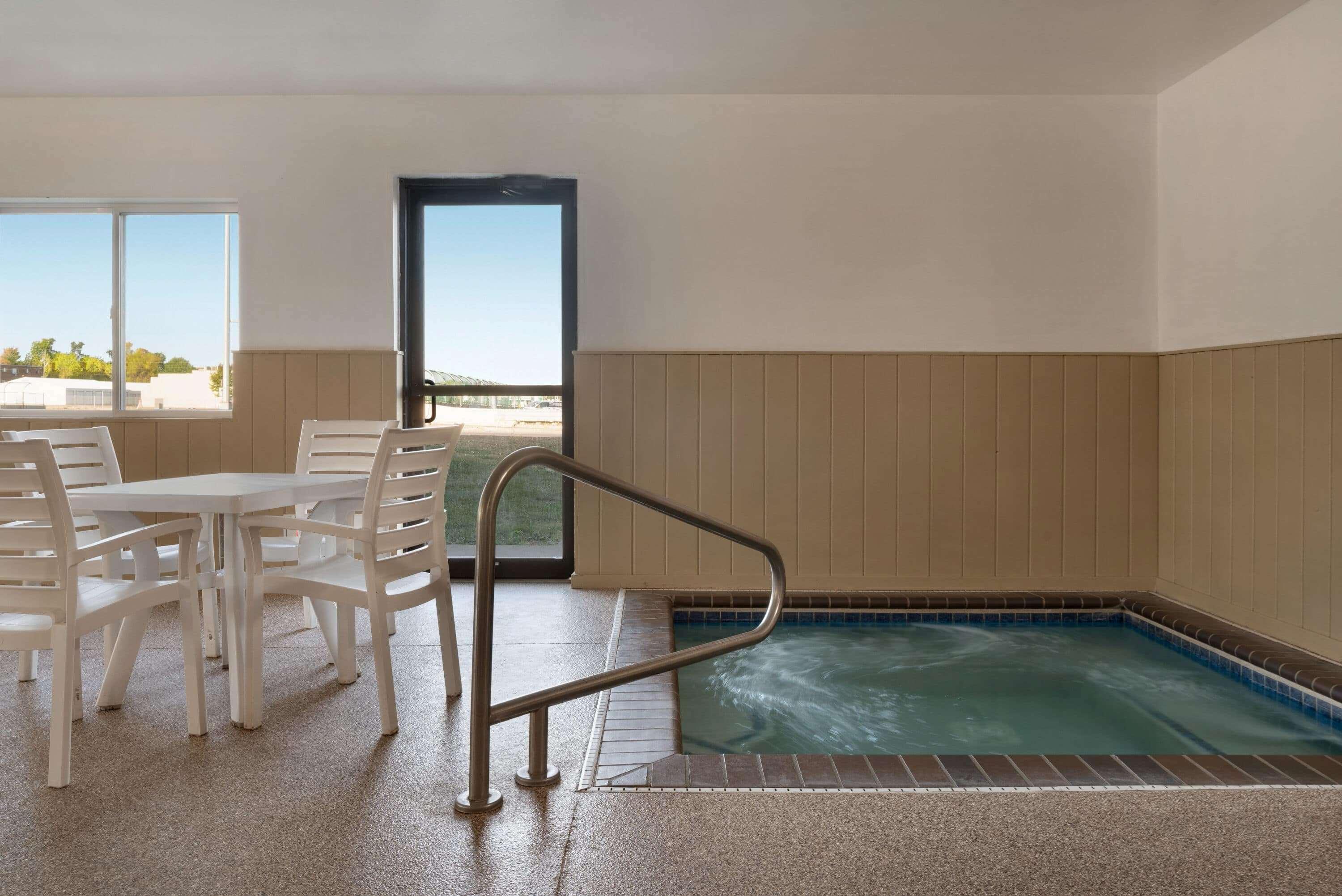 Super 8 By Wyndham Sioux Falls Zewnętrze zdjęcie