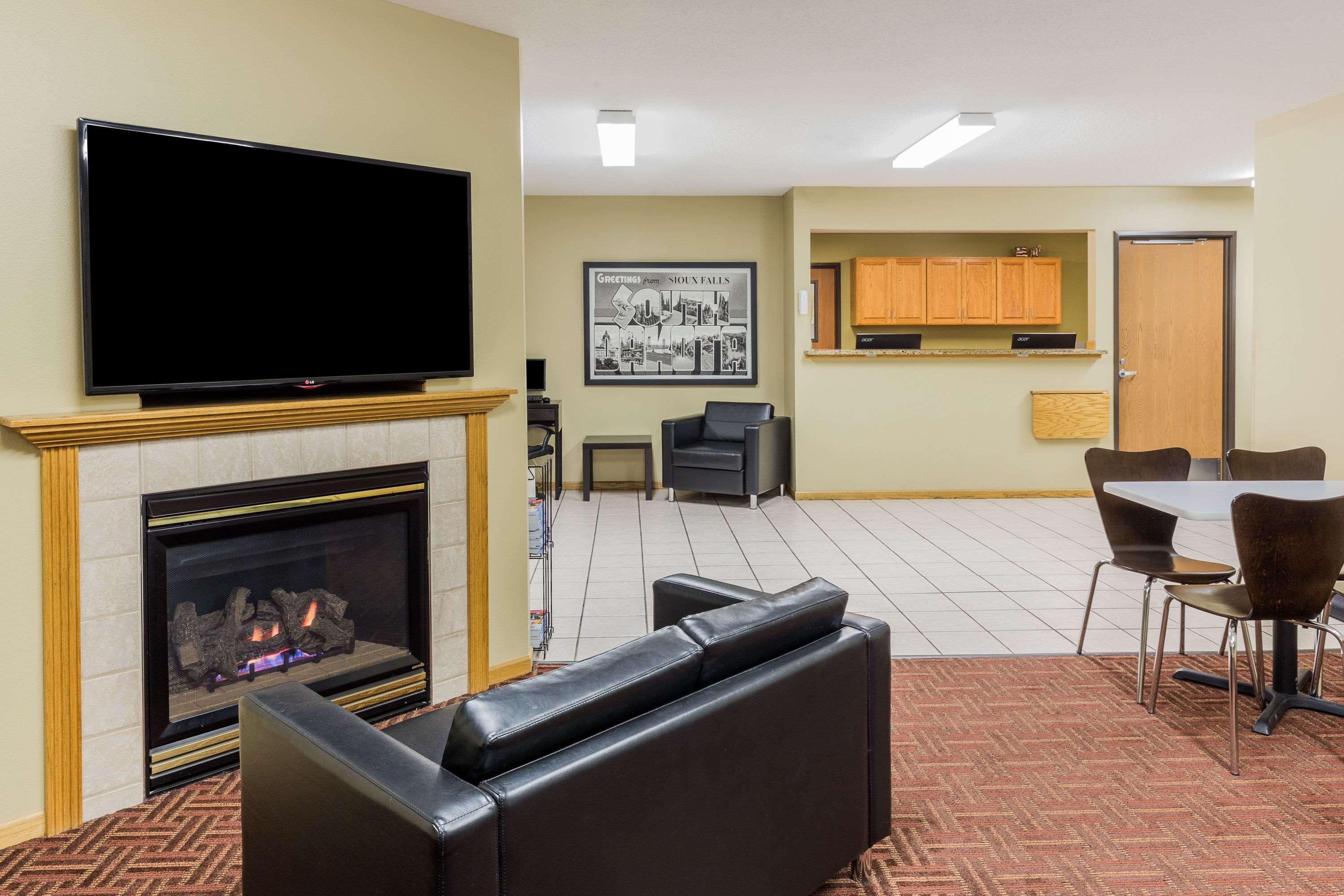 Super 8 By Wyndham Sioux Falls Zewnętrze zdjęcie